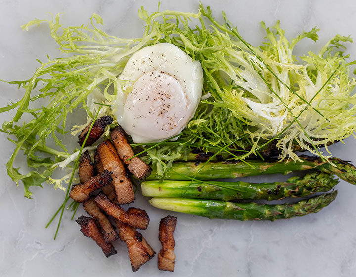 Asparagus, arugula, and other vegetables laid down